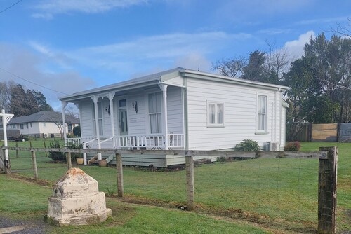 Waihi Cottage Entertainment