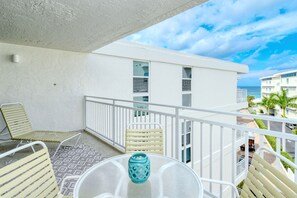 Outdoor dining - Welcome to Unit 502 at House of the Sun! (Sarasota)