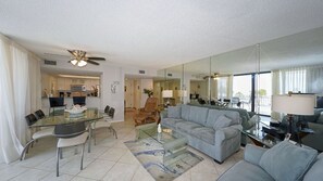 Living area - House Of The Sun #215GF (Sarasota)