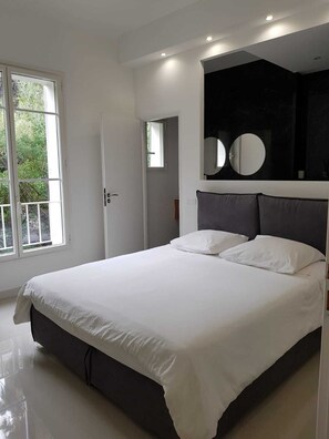 3 dormitorios, tabla de planchar con plancha, wifi gratis y ropa de cama