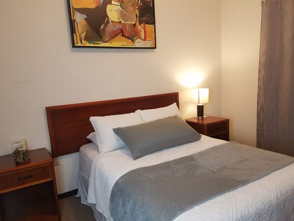 1 bedroom, in-room safe, iron/ironing board, WiFi - Private Room near US Consulate (juarez)