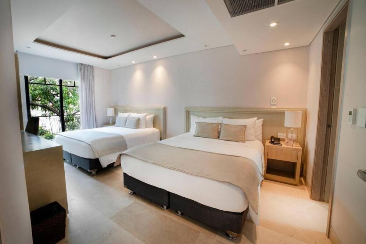 Phòng Tiêu chuẩn, 2 giường cỡ queen | 1 phòng ngủ, bộ đồ giường cao cấp, minibar, két bảo mật tại phòng