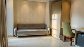 Habitación doble junior | Ropa de cama de alta calidad y minibar