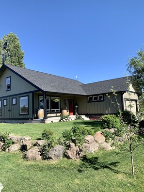 Exterior - Just Be Ranch Getaway & Sauna! Minutes Away from Adventure!  (Bend)