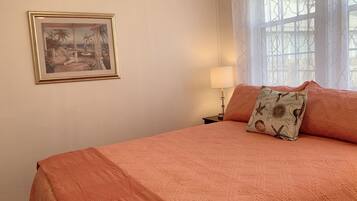 1 bedroom, pillowtop beds, iron/ironing board, free WiFi