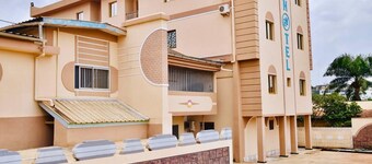 La Couronne RW Hotel & Suites