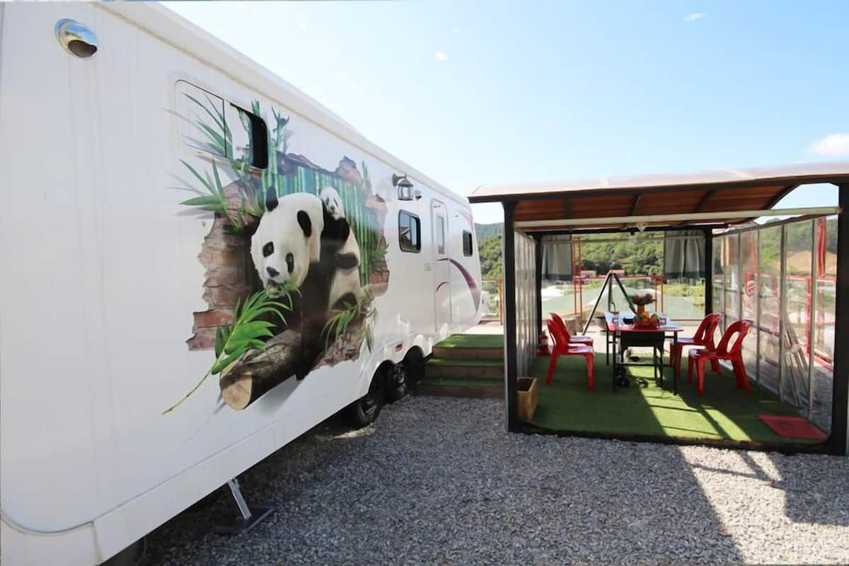 Mobile Home (Luxury Caravan 1)