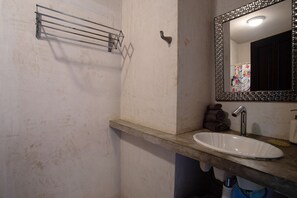 Een bad, een haardroger