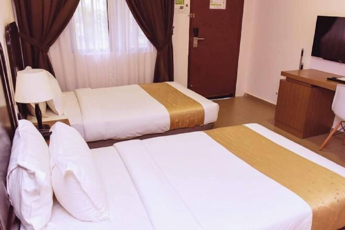 In-room safe, desk, blackout drapes, soundproofing