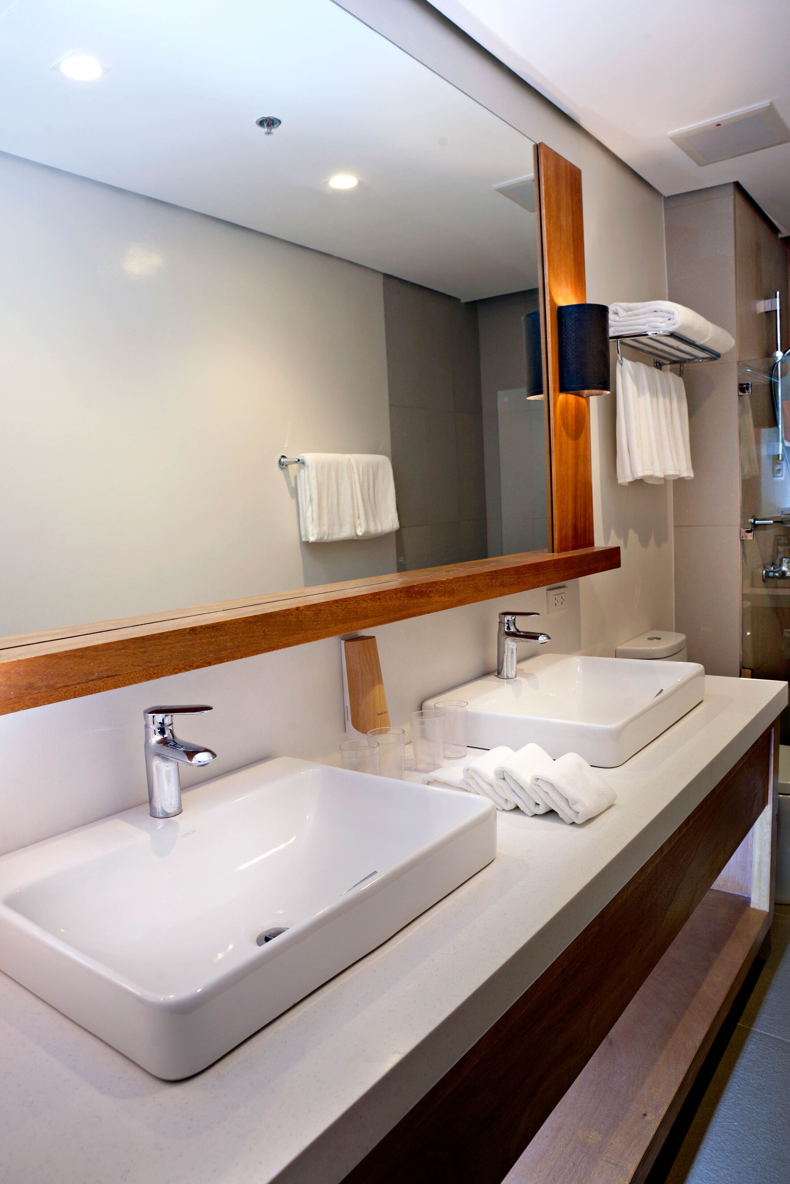 family room - queen and twin | premium bedding, in-room safe, desk, laptop workspace