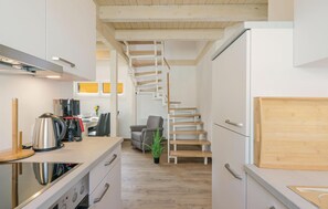 Kühlschrank, Mikrowelle, Herdplatte, Geschirrspüler