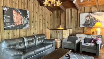 Una Smart TV, una chimenea