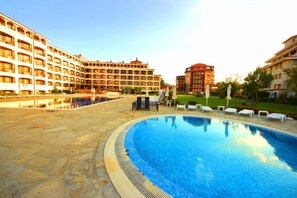 Pool - MENADA * REGINA Mare * Studio by the Beach (Tsarevo)