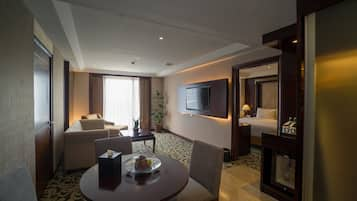 Suite | Minibar, in-room safe, desk, blackout curtains