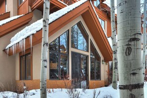 Exterior detail - Luxury 3 Bedroom Townhome - Walk to Chairlift! by RedAwning (Beaver Creek)