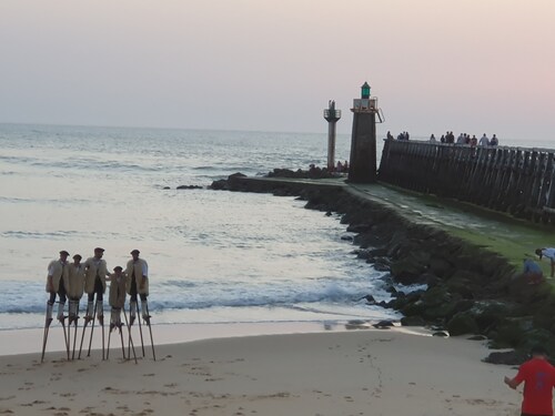 100 m2 Villa (6 Gäste),Schwimmbad,450m2 Garten,10 Gehminuten vom Strand entfernt