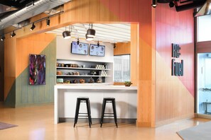 Daily cooked-to-order breakfast for a fee - Aloft by Marriott Dallas Euless (Euless)