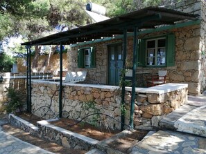 Property grounds - PETRINO 1 - Traditional Lerian House (leros)