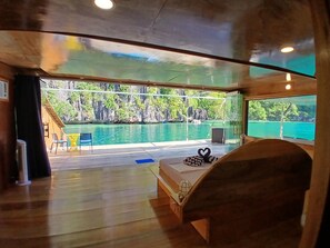 Luxury Studio | 1 bedroom, in-room safe, desk, laptop workspace - Paolyn Floating House Restaurant (Coron)