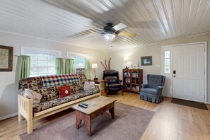 تلفزيون، مشغل دي في دي، مكتبة فيديو، ستيريو