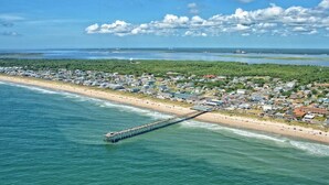 Beach - Ocean Dunes Condo - Top Floor - Elevator - GREAT Amenities (Kure Beach)