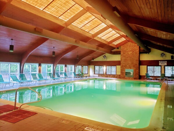 Indoor pool, outdoor pool - Ocean Dunes Condo - Top Floor - Elevator - GREAT Amenities (Kure Beach)