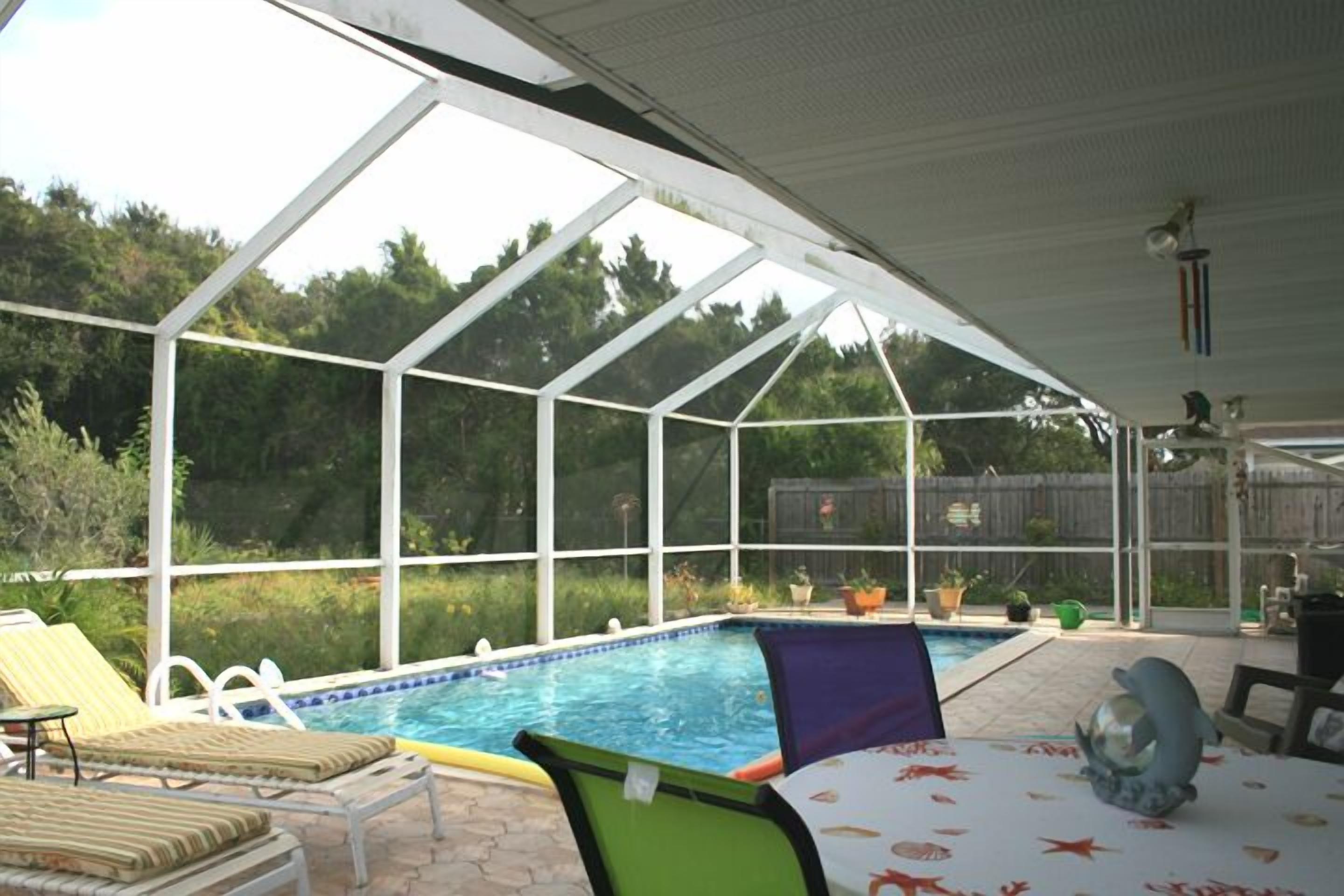 Cheery Chimes bright and clean with a pool!