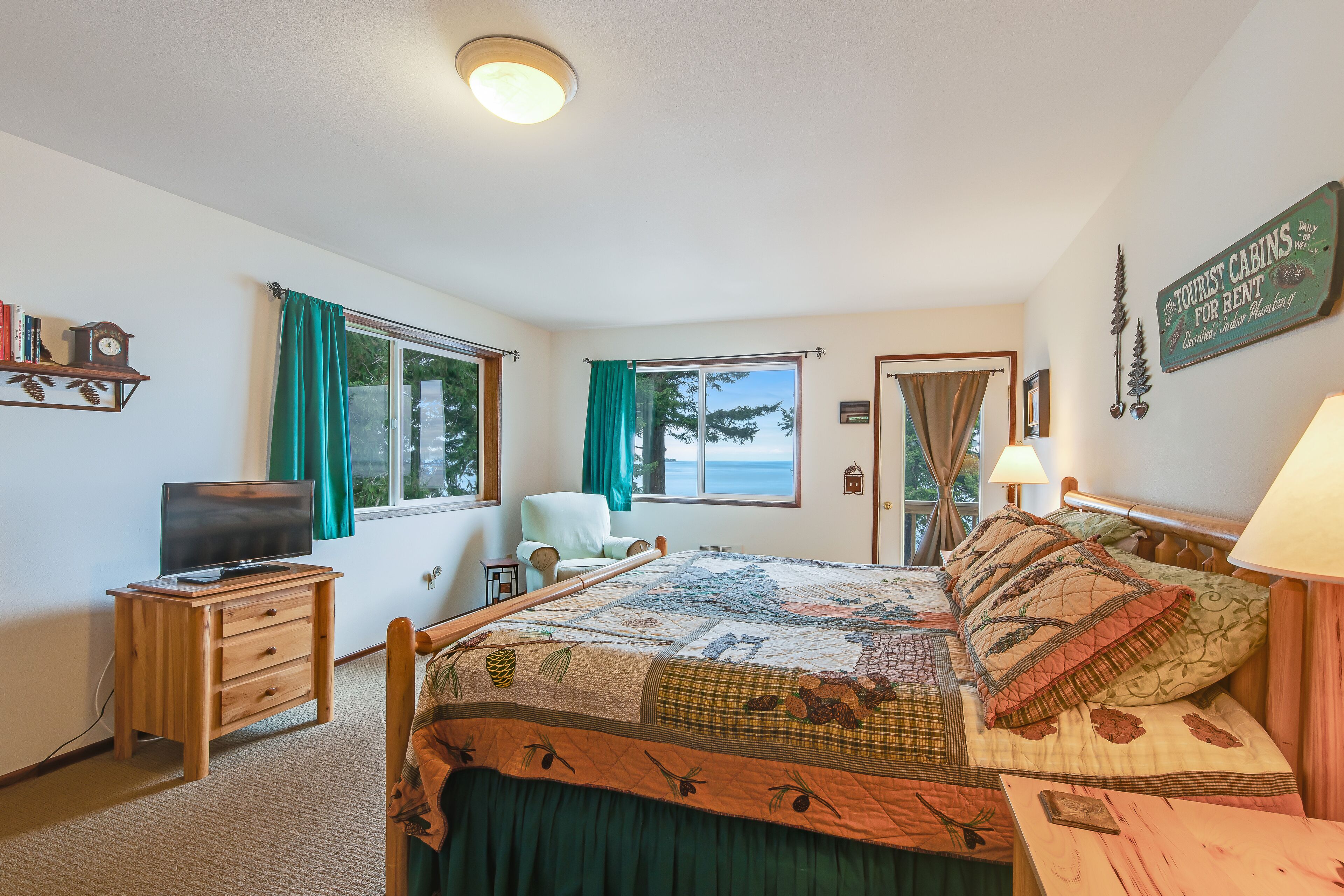 3 chambres, fer et planche à repasser, accès Internet, draps fournis