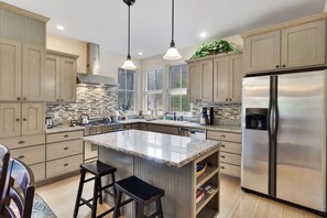 Fridge, microwave, oven, stovetop - Cheerful Getaway w/ Ocean View, Outdoor Fireplace, & Beach Access (Eastsound)