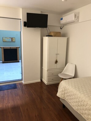 1 habitación, tabla de planchar con plancha y acceso a internet