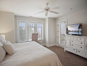 3 bedrooms, iron/ironing board, internet, bed sheets