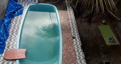 Mit Pool und Garage