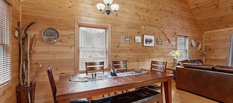 Dog-friendly cabin with riverfront access - great for fishing