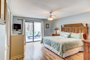 4 室のベッドルーム、アイロン / アイロン台、インターネットアクセス (無料)、ベッドシーツ