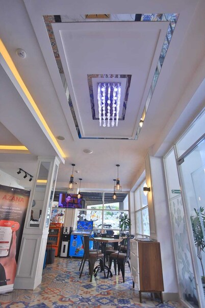 Front One Budget Hotel Slamet Riyadi Solo