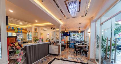 Front One Budget Hotel Slamet Riyadi Solo