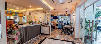 Front One Budget Hotel Slamet Riyadi Solo