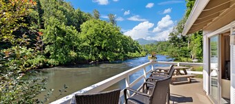 Hyggeligt sommerhus med udsigt over floden og bjergene - udendørs ildsted! 