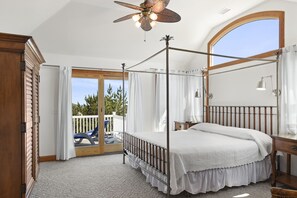 6 habitaciones, tabla de planchar con plancha, wifi y ropa de cama 
