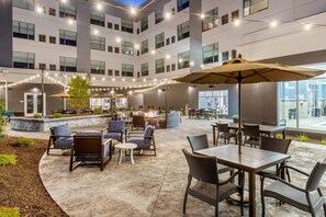 Indoor pool, pool loungers