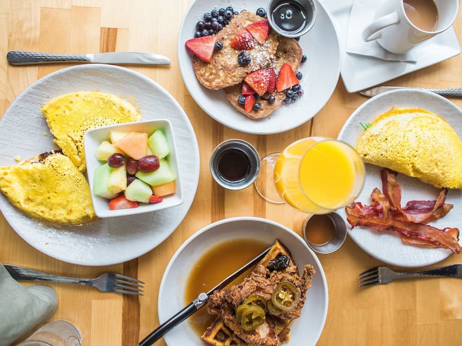 Free daily breakfast