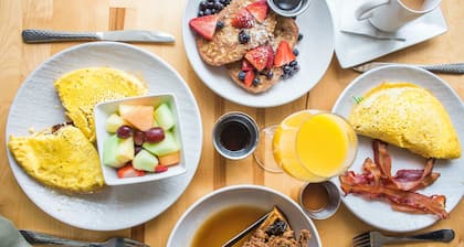 Holiday Inn Express Bettendorf Davenport NE by IHG