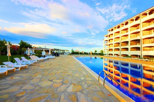 MENADA * REGINA Mare * Apartment with Pool View