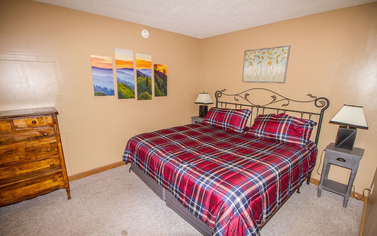 Photo 37 of Amazing view! Pickleball, golf course, 3 pools, tennis. Minutes to town.