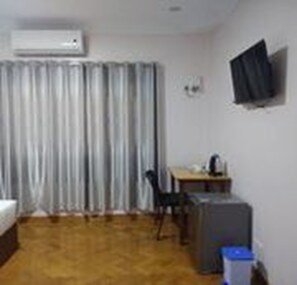 Economy Single Room, Shared Bathroom | Desk, free WiFi