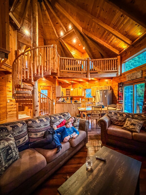 TV, fireplace, Netflix, Hulu