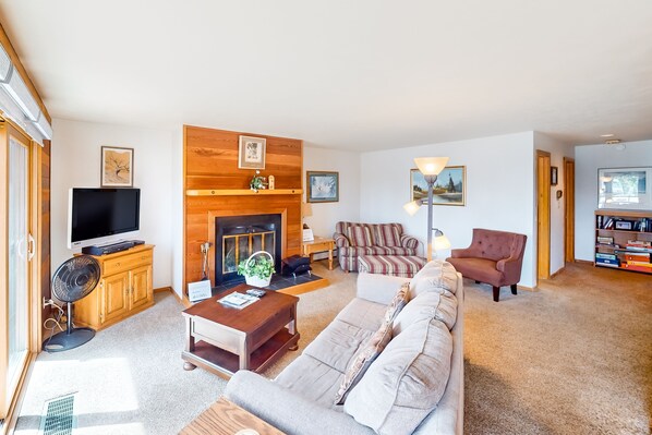 TV, fireplace, DVD player, table football