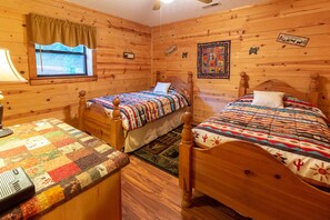 3 bedrooms, iron/ironing board, bed sheets