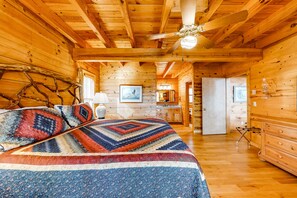 4 bedrooms, WiFi, bed sheets
