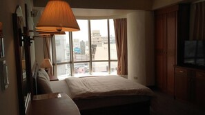 Exclusive Double Room, 1 Double Bed, City View | Desk, blackout drapes, soundproofing, free WiFi - Hsinchu World Trade Business Hall (Hsinchu)